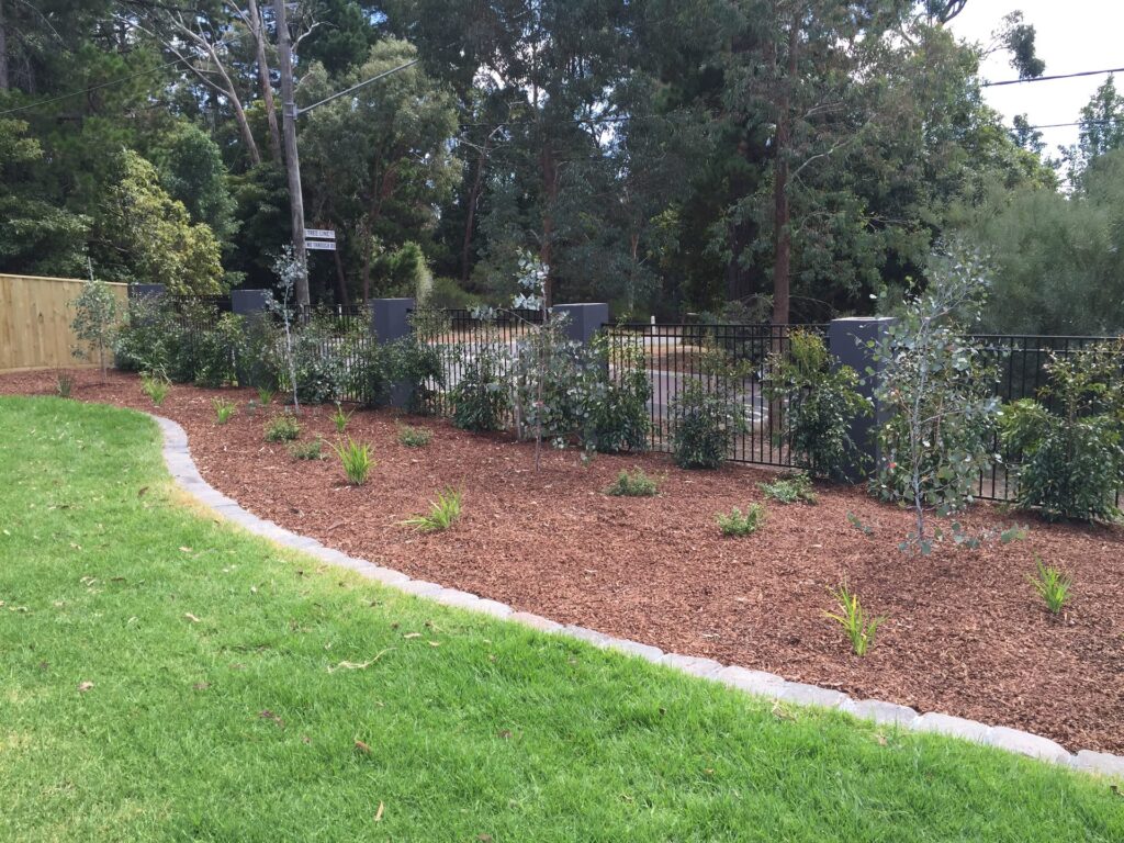 Garden bed edging in Park Orchards by InEx Lifestyle Design landscapers