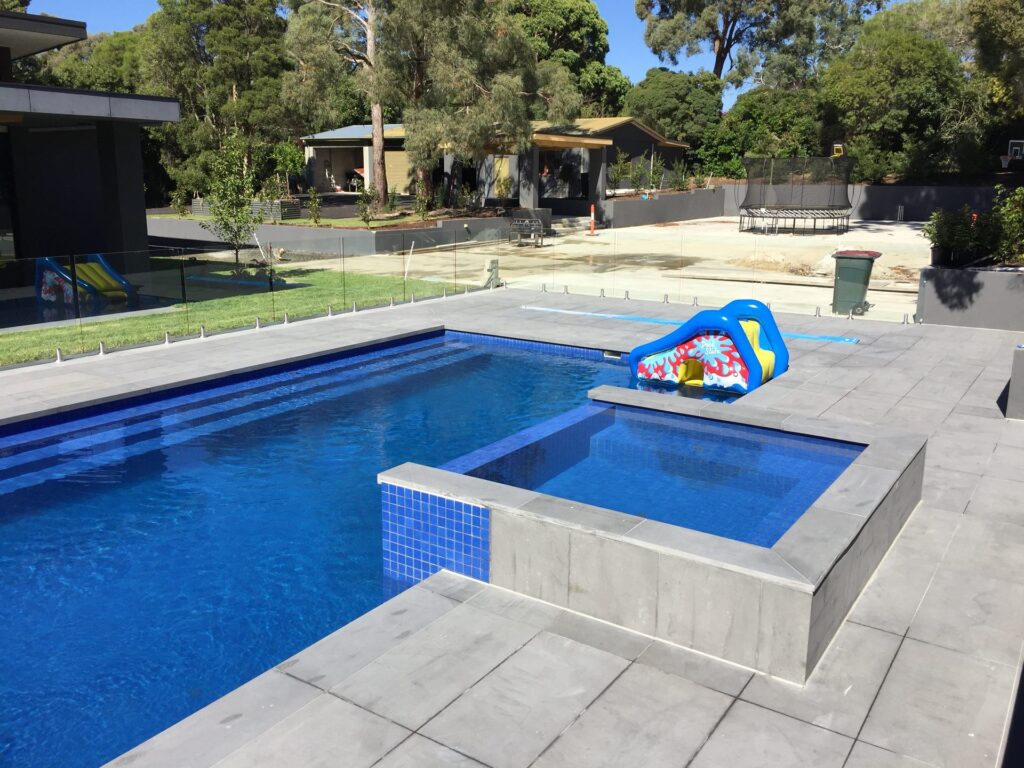Porcelain pool coping in Park Orchards by InEx Lifestyle Design landscapers